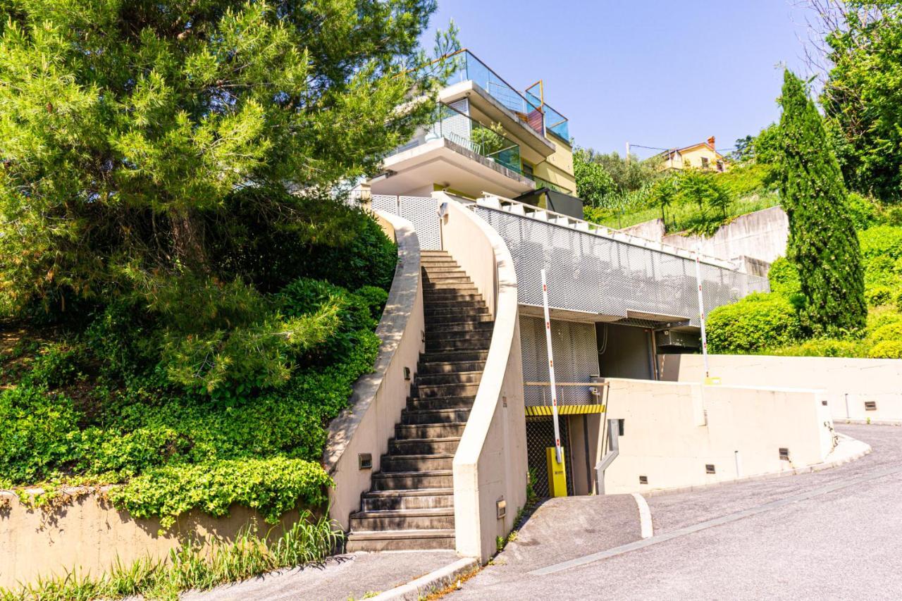 Apartments Feral Portorose Esterno foto
