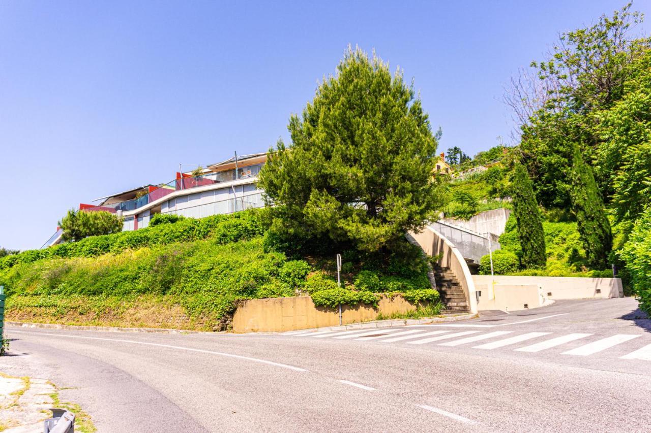 Apartments Feral Portorose Esterno foto